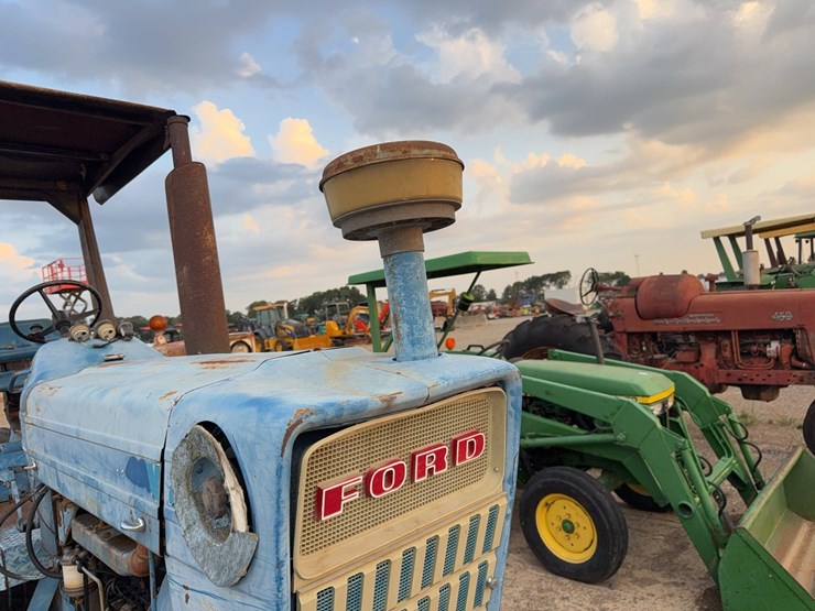 ford-tractor-image-39