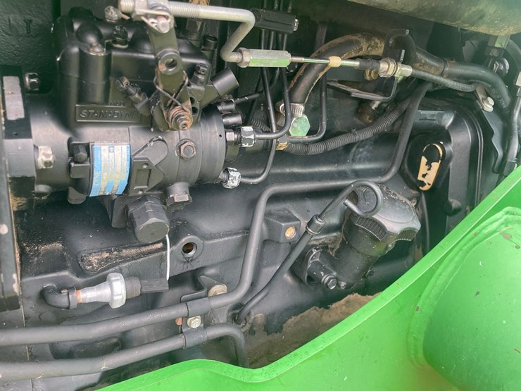 2004-john-deere-5520-image-32