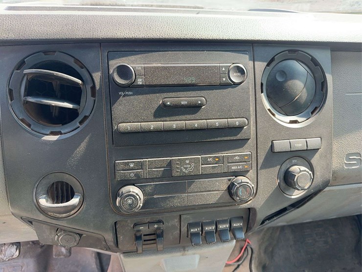2015-ford-f450-xl-image-30