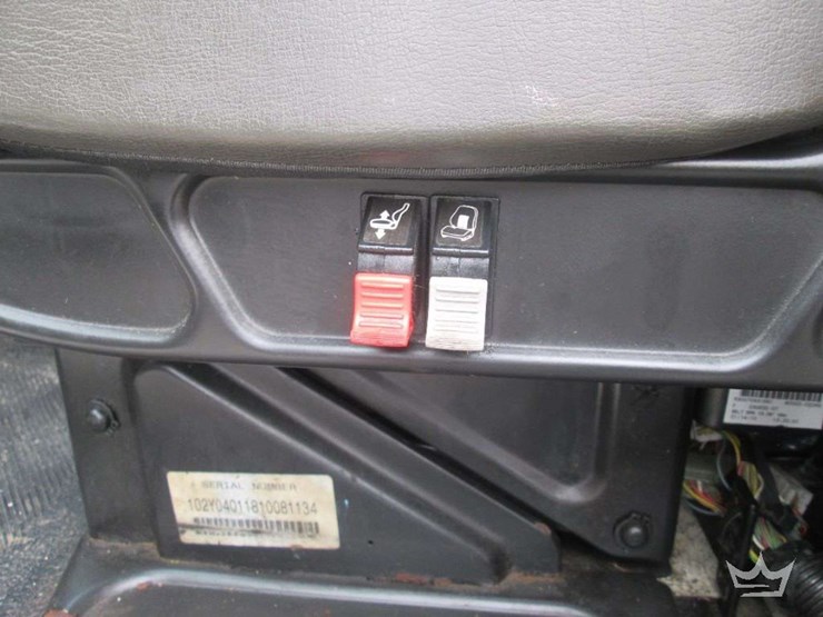 2011-international-workstar-7400-image-30
