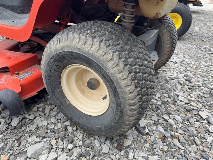 kubota-t1670-image-6