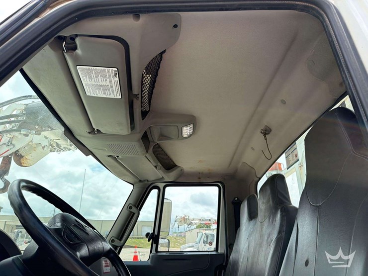 2019-international-durastar-4300-image-48