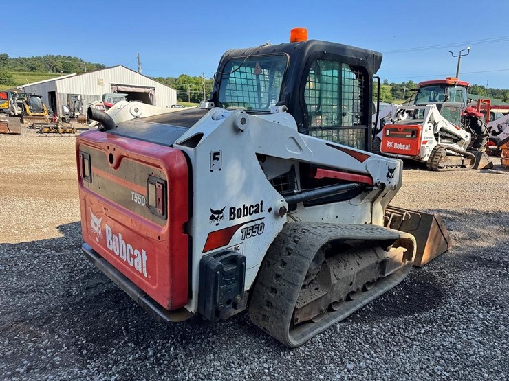 2020-bobcat-t550-image-5
