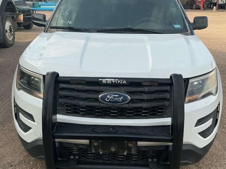 2018-ford-explorer-image-1
