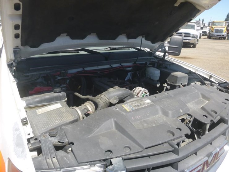 2008-gmc-3500-image-13