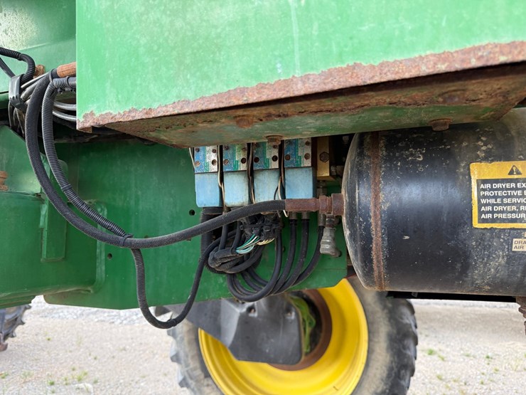 2002-john-deere-4710-image-23