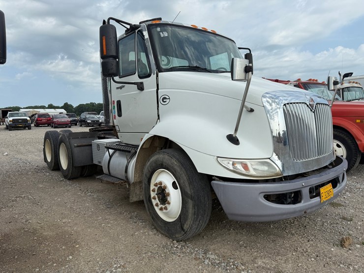 2012-international-transtar-8600-image-3