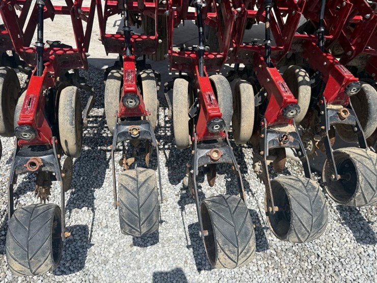 case-ih-5500-image-24