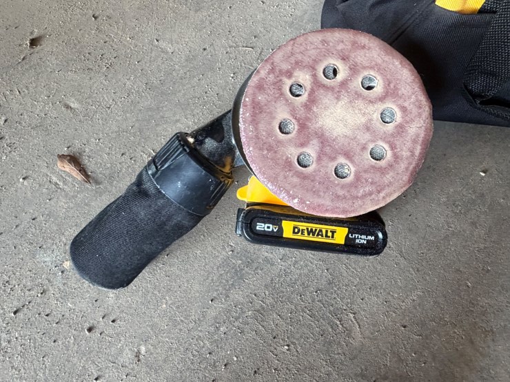 #22-•-dewalt-sander-image-9