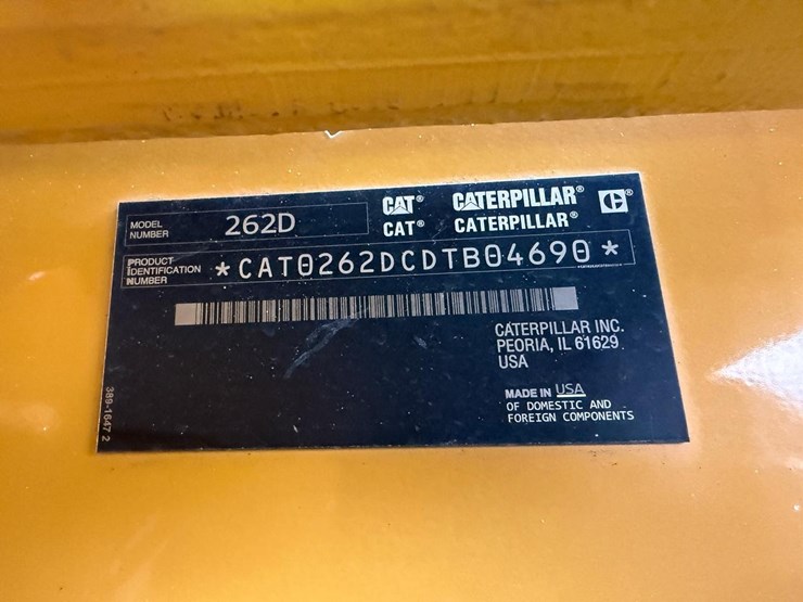 2015-caterpillar-262d-image-14