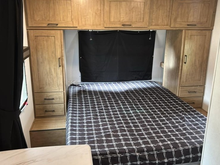 #143-•-2024-forest-river-coachmen-freedom-express-ultra-lite-246rks-camper-image-62