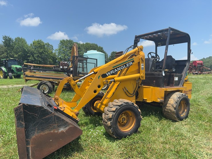 wrangler-4500-loader-image-4