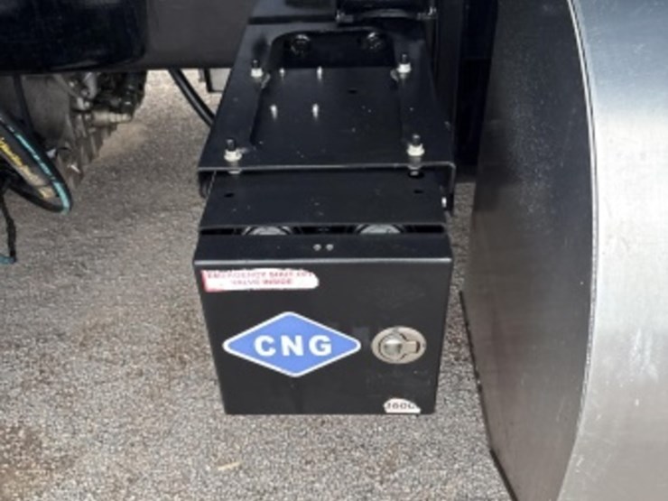 2018-mack-lr-rear-loading-trash-truck-image-18