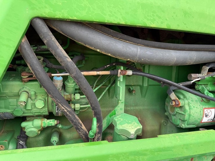 john-deere-7210-image-11