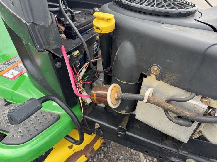 john-deere-l118-image-22