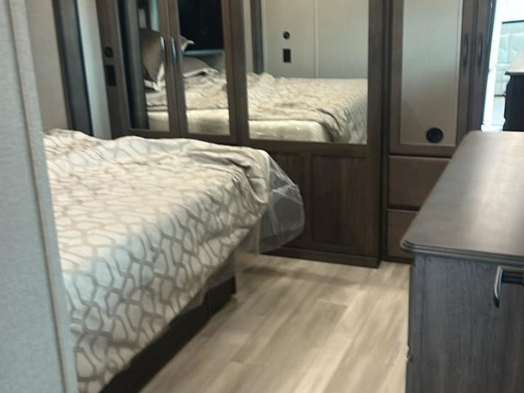 #139-•-2022-grand-design-solitude-310gk-camper-image-78