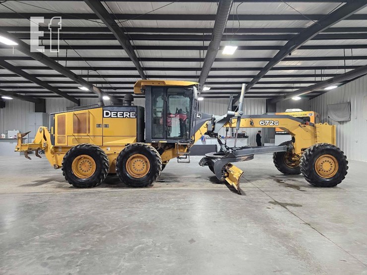 2011-deere-672g-image-6