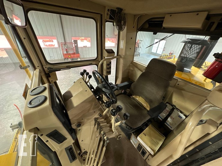 2005-caterpillar-120h-image-13