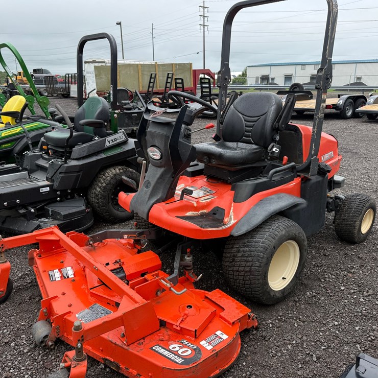 KUBOTA F2690