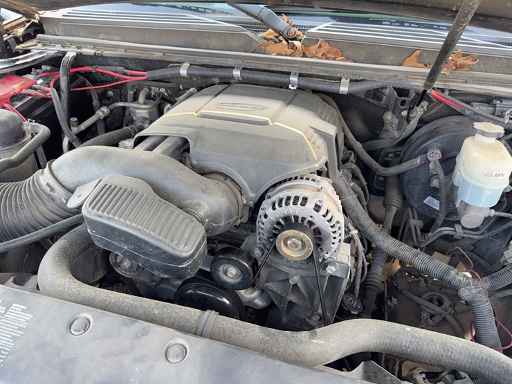2014-chevrolet-tahoe-image-51