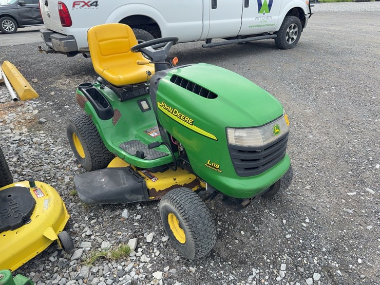 john-deere-l118-image-3