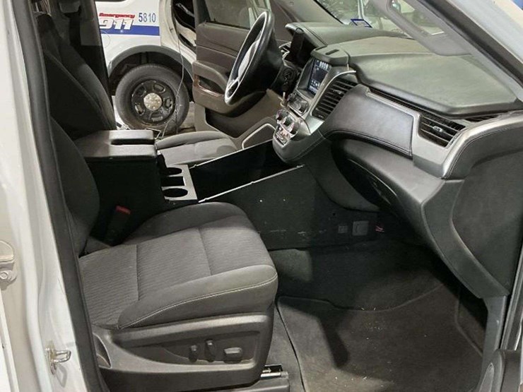 2019-chevrolet-tahoe-image-10