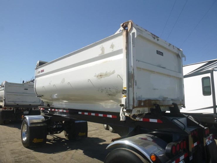 2020-western-star-4900sf-image-34