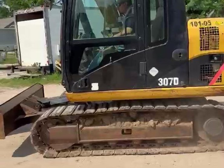 2013-caterpillar-307d-image-18