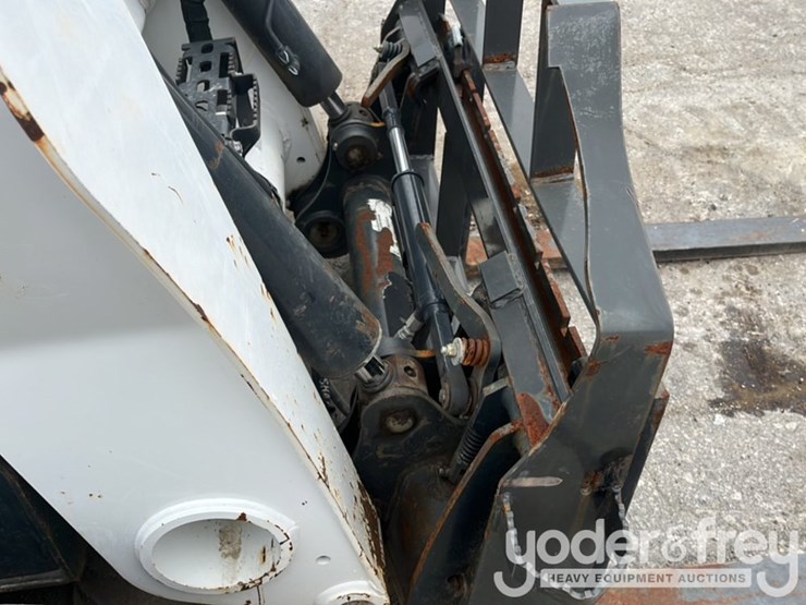 2022-bobcat-t870-image-19