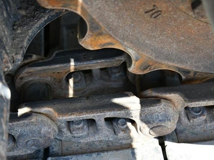 2021-deere-85g-image-10
