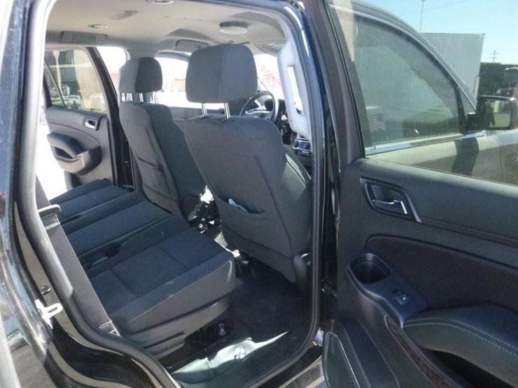 2019-chevrolet-tahoe-image-8