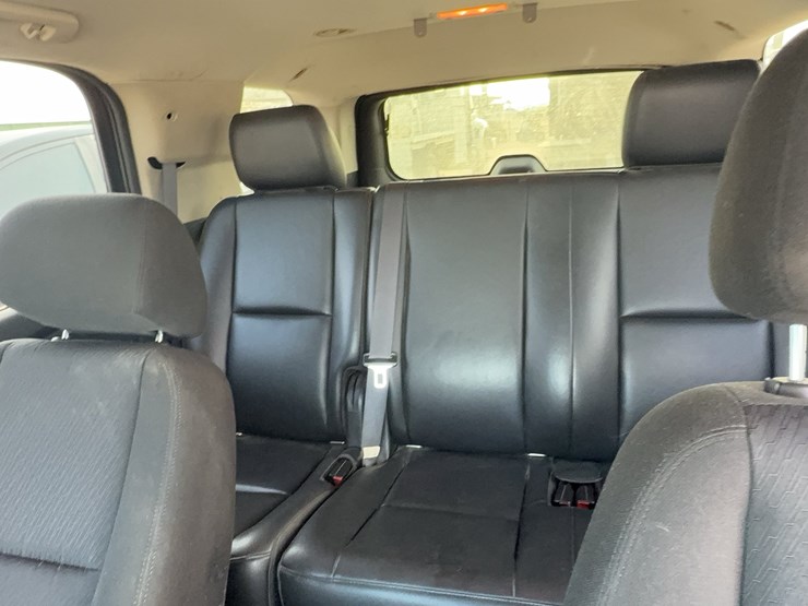 2014-chevrolet-tahoe-image-47