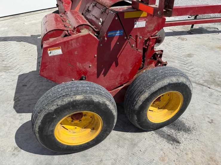 2015-new-holland-fp230-image-33