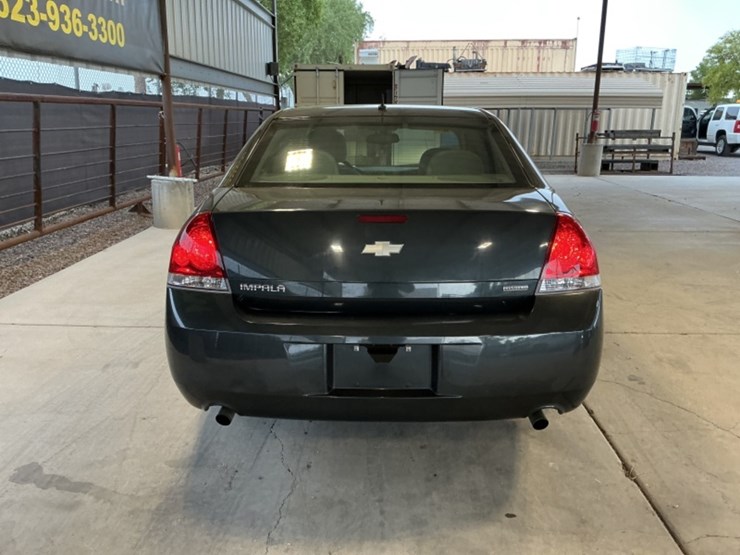 2016-chevrolet-impala-limited-sdn-image-6