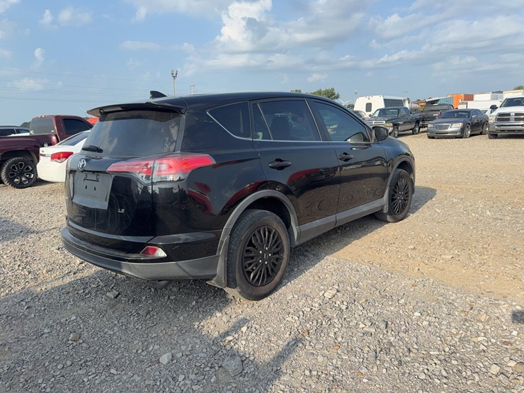 2018-toyota-rav4-image-5