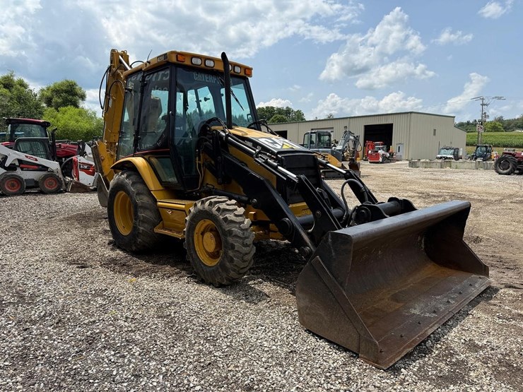 caterpillar-420d-image-6