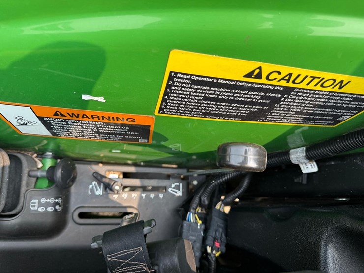 2023-john-deere-4052r-image-25
