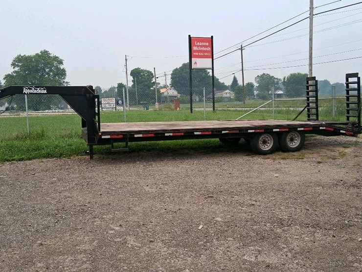 #136-•-2013-appalachian-49290-24'-trailer-image-2