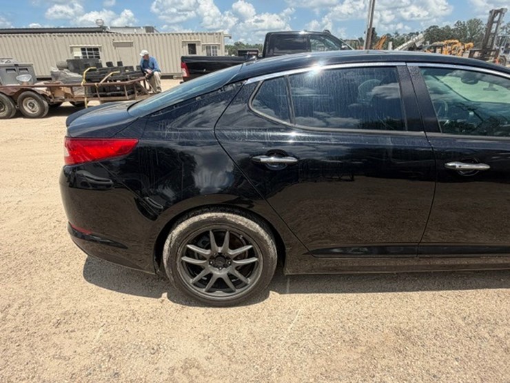 #83572-•-2013-kia-optima-image-19