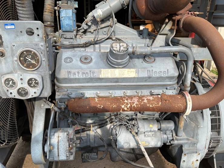 #163-•-1996-detroit-325-kw-genset-image-5