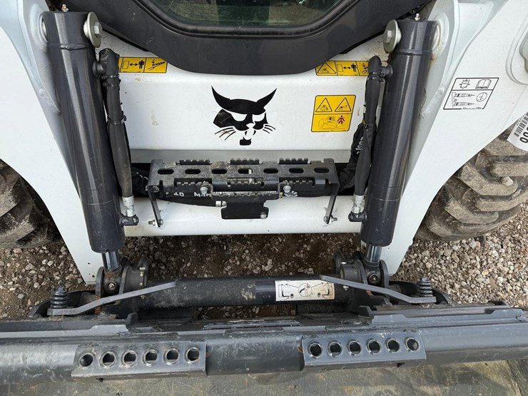 2025-bobcat-s590-image-10