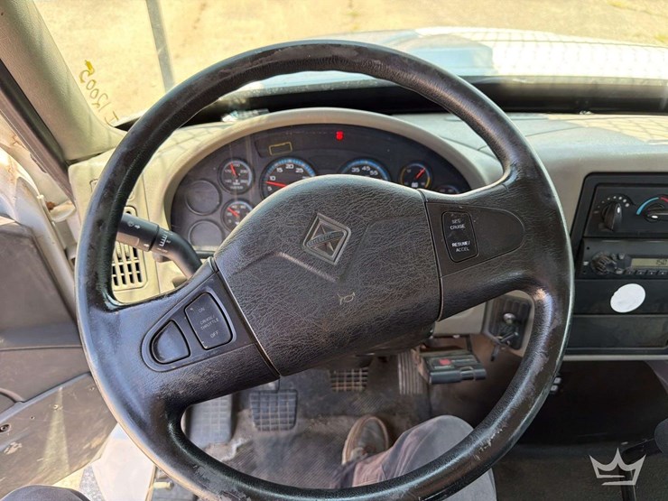 2013-international-durastar-4300-image-44
