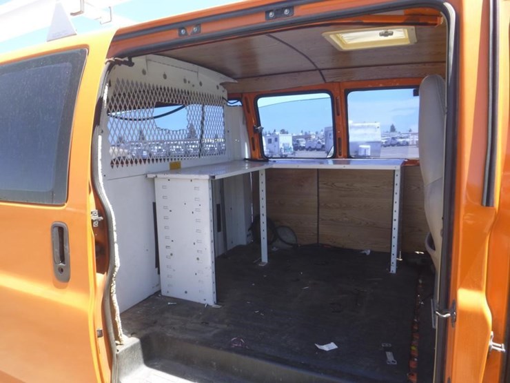 2000-chevrolet-express-3500-image-7