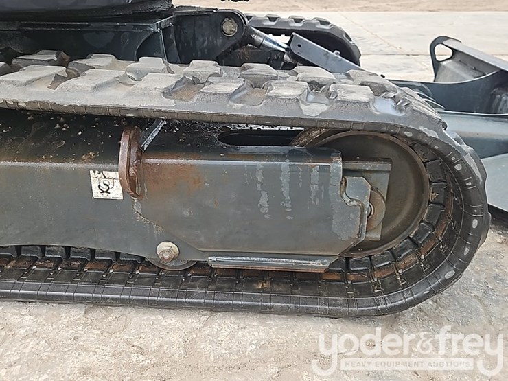 2022-bobcat-e32-image-12