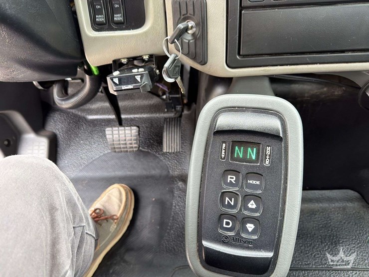 2017-international-durastar-4300-image-54