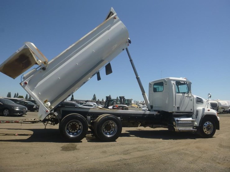 2019-western-star-4700sf-image-12