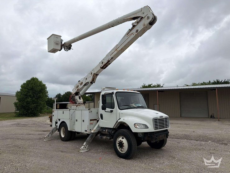 2016-freightliner-m2-106-image-2
