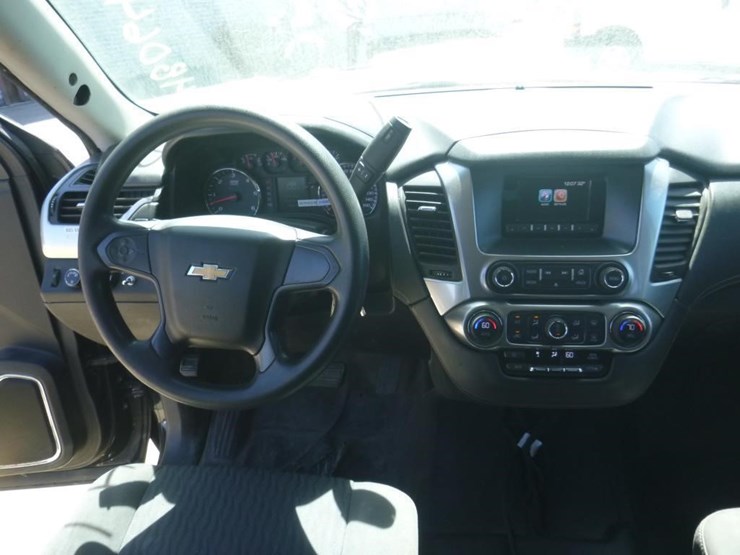 2016-chevrolet-tahoe-image-9