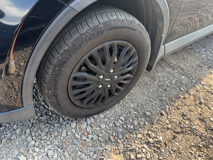 2018-toyota-rav4-image-14