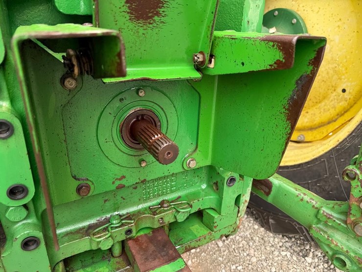 john-deere-7210-image-15